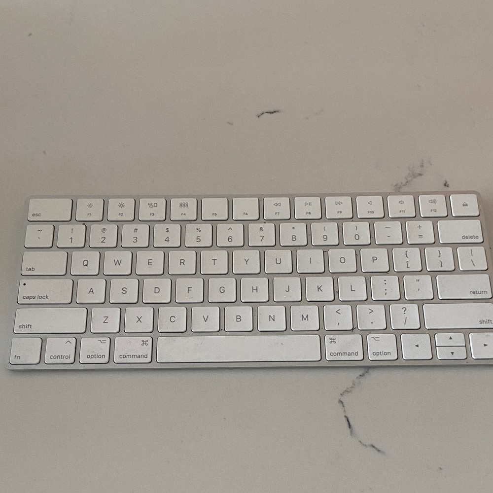 Apple Mac Wireless Silver Keyboard